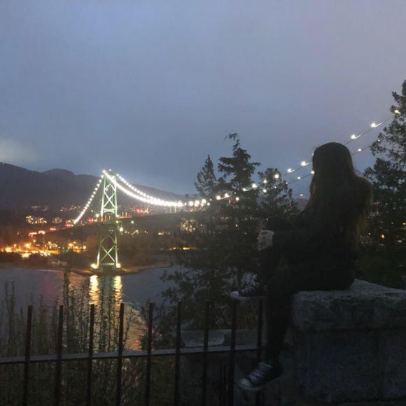 Meet your Posher, Sara - Picture 1 of 1